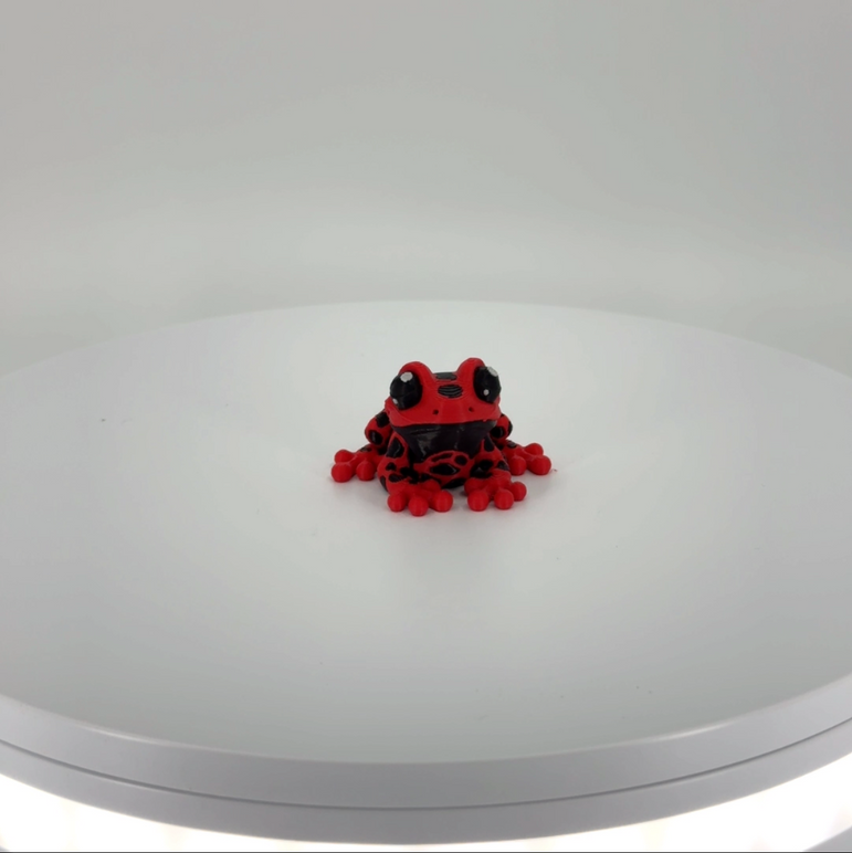 Flip the Poison Dart Frog mini Filament Foundry