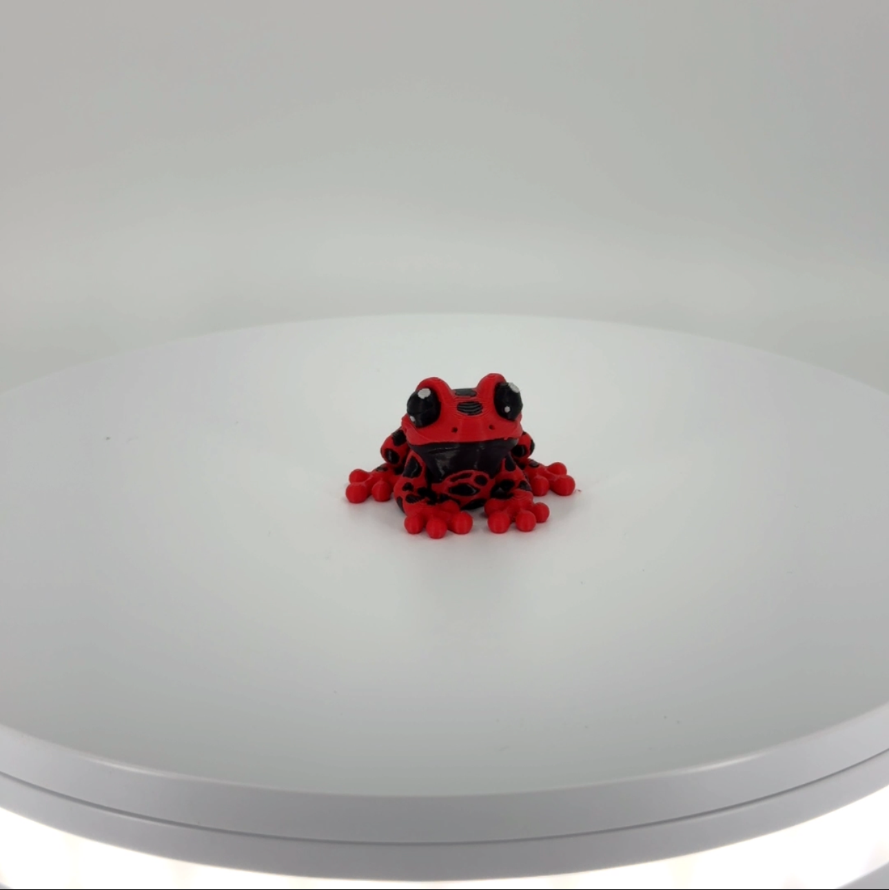 Flip the Poison Dart Frog mini Filament Foundry